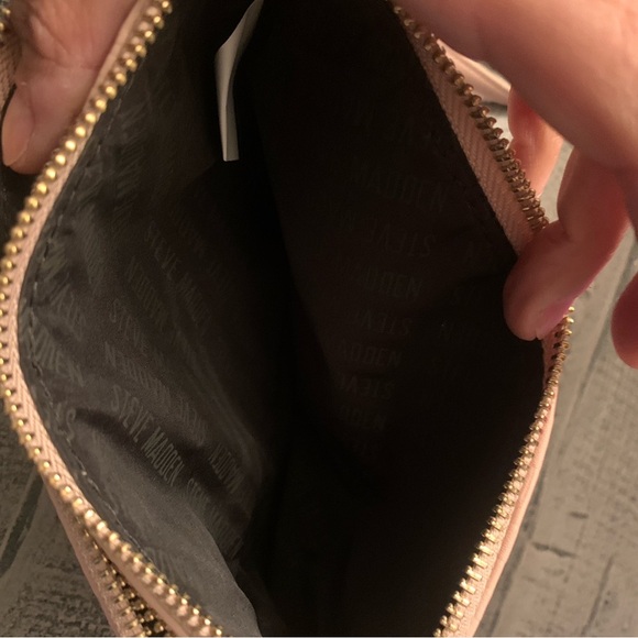 Steve Madden Dual Zipper Pink Floral Wristlet, NWOT, Blush Pink - Picture 4 of 6